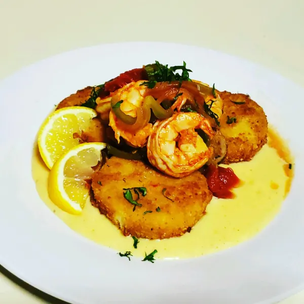 Shrimp & Grits with Gouda cheese sauce