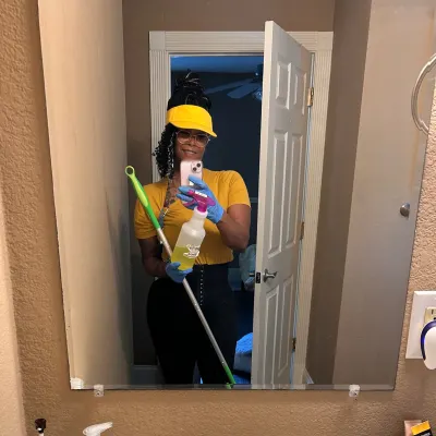 Hunniwho Bucket Business