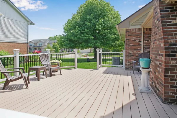 Low attached deck in Wayne County