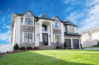 Prominent Builders And Design
