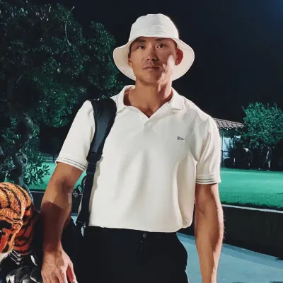 Scotty Hong Golf