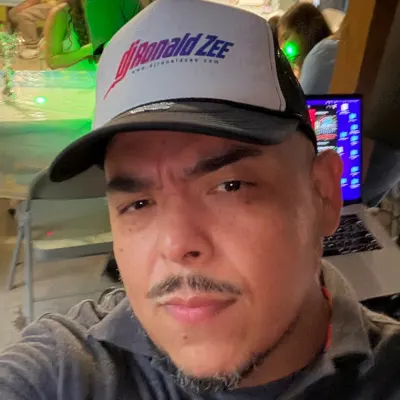 Dj Ronald Zee