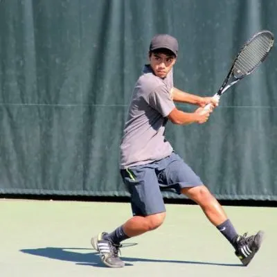 Tennis Lessons / Hitting Partner