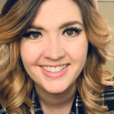 Kelly At Razz-Ma-Tazz Hair Design