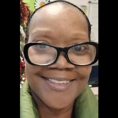 Darcelle E Jones