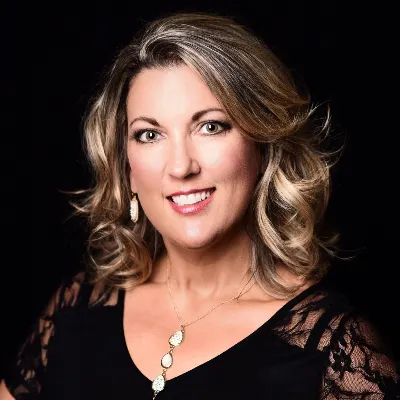 Gina Hickman, Realtor