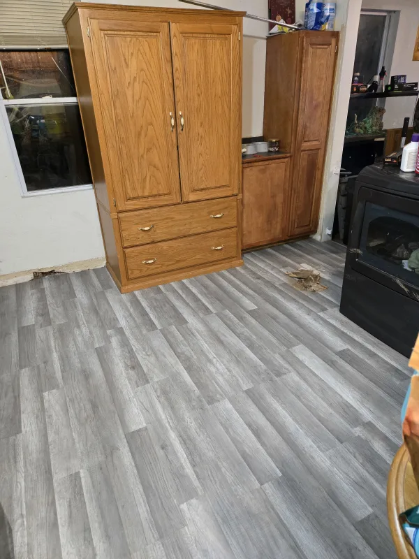 Kitchen floor install