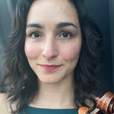 Nina Fronjian, Violinist
