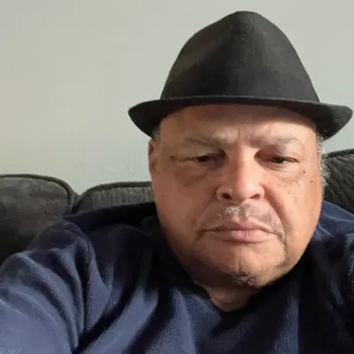 Danielredmondqdjbusiness.com