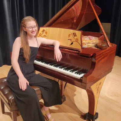 Dahlia's Piano Studio