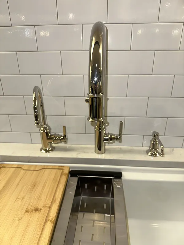 Kitchen faucet