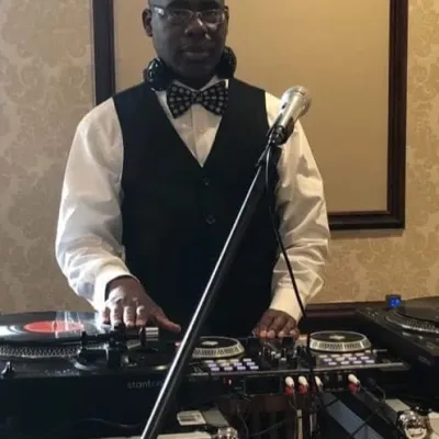 In The Groove Mobile DJ Service