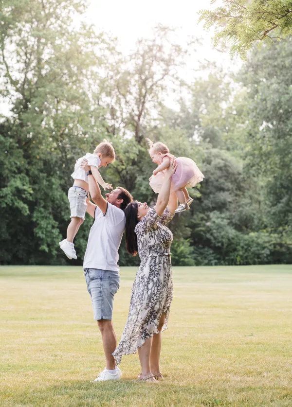Outdoor family session in Bartlett, IL