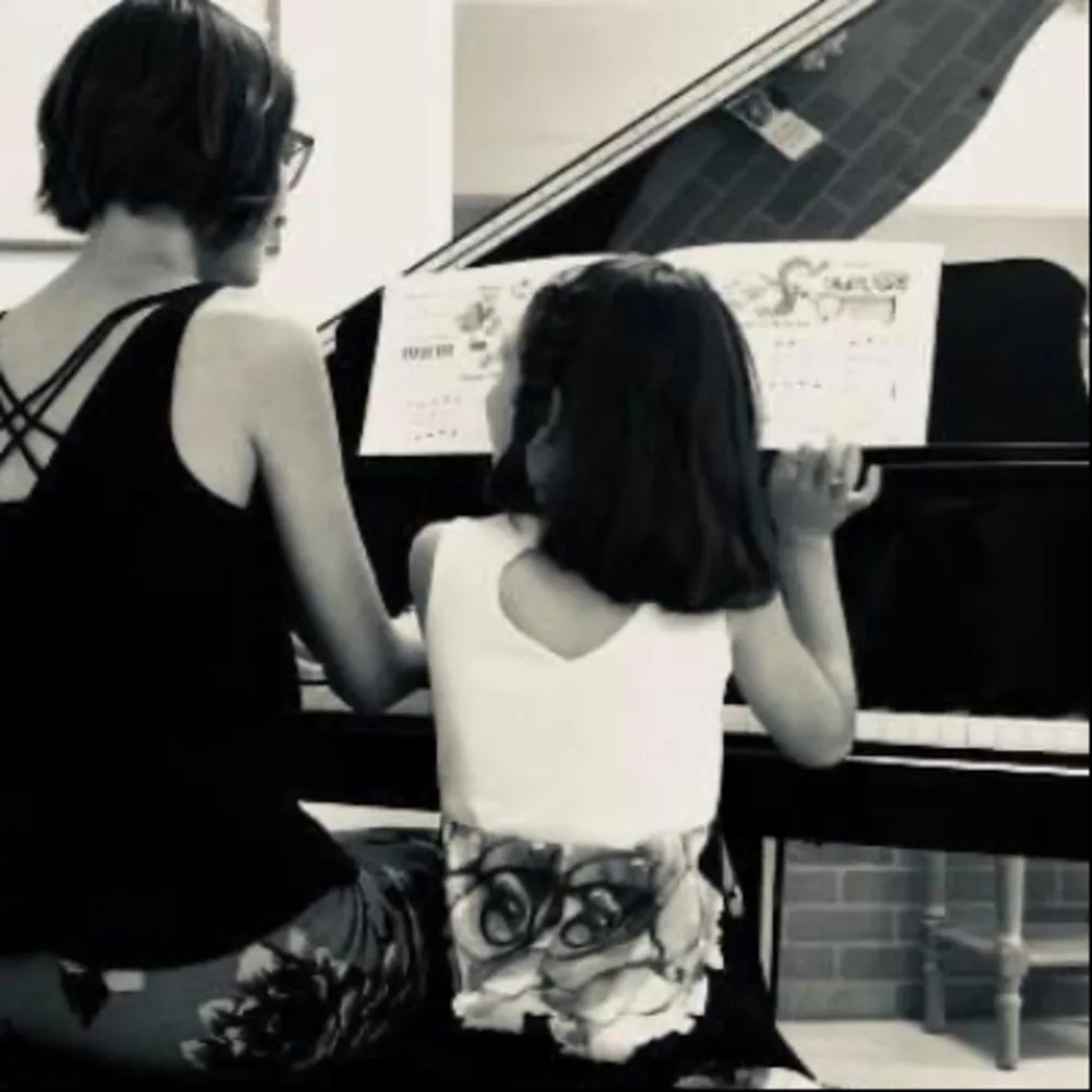 Marie Reeder, Piano & Music Lessons
