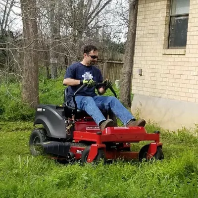 Brothers In Lawn Service