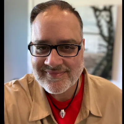Pastor Bradley Graves 