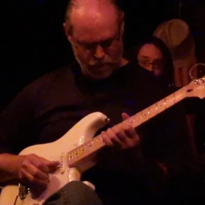 Gary Teaches Guitar