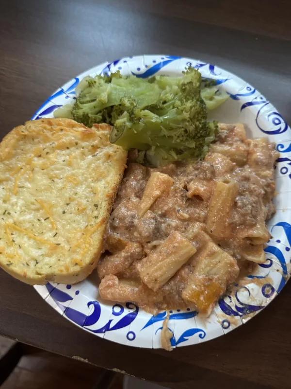 Baked ziti, broccoli, and garlic bread