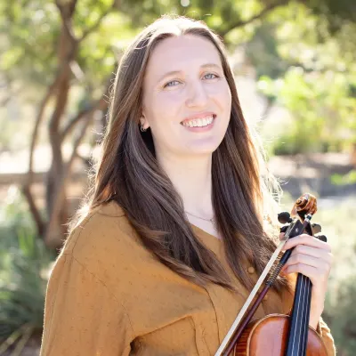 Violin Lessons With DaNece
