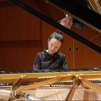 Yi Piano