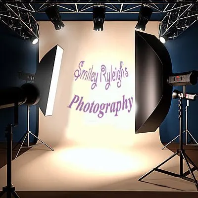 Smiley Ryleigh's Photography & Graphic Design