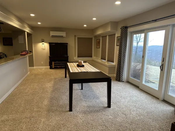 Deep shampoo carpet cleaning 