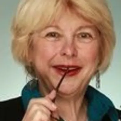 Linda Macdonald-Glenn