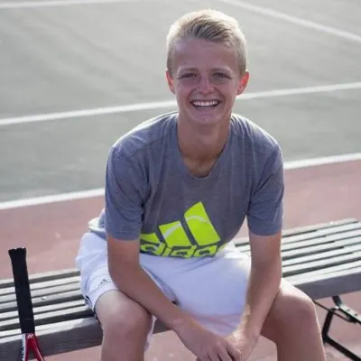 Tennis Lessons/Hitting Partner