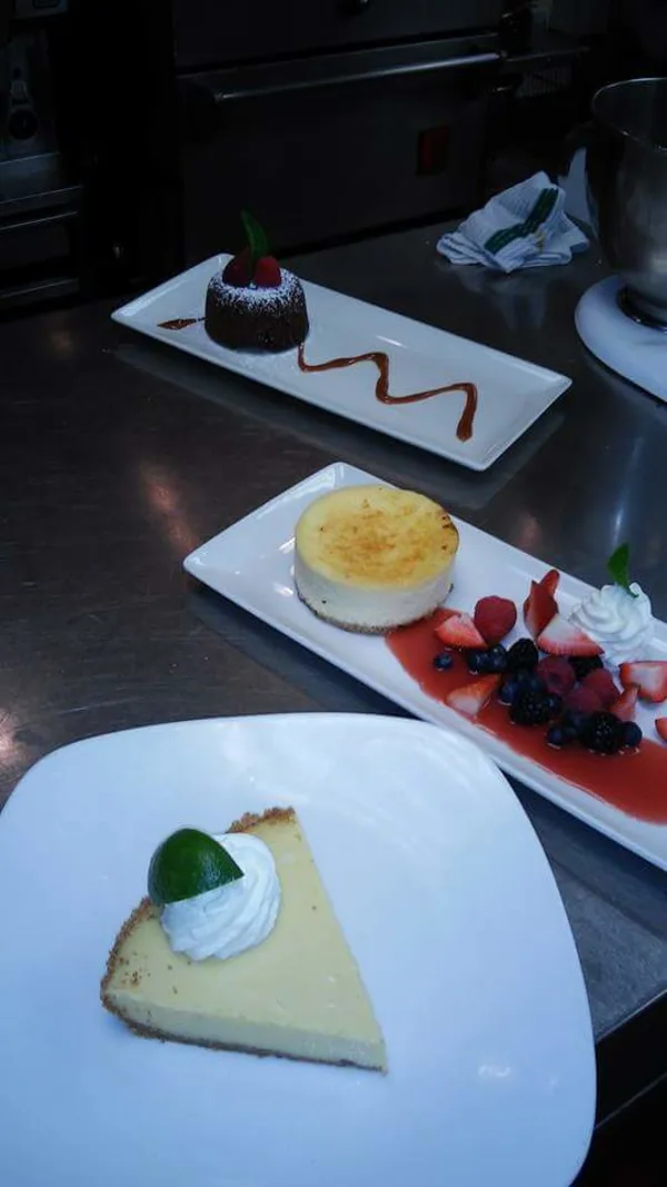 Key lime, cheese cake & berries , lava cake