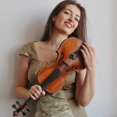 Violin Lessons With Stella