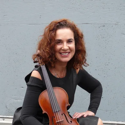 Elektra Kurtis' Violin/viola Lessons