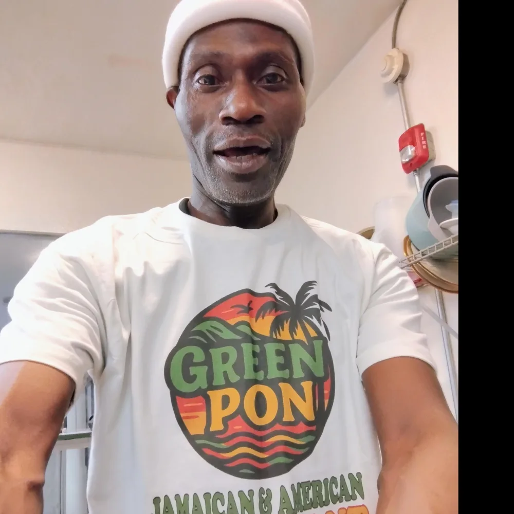 Green Pon Jamaican And American Restaurant