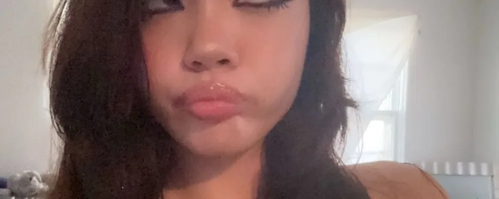 Alyvia C