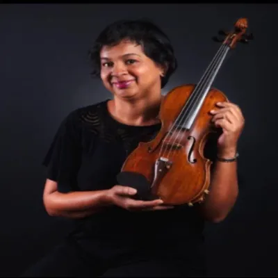 Amari Violin Lesson