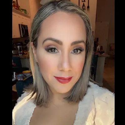 Carla’s Glamorous Makeup