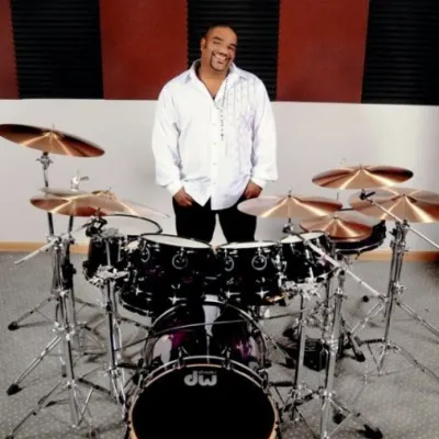 Groove With Bucket Baker
