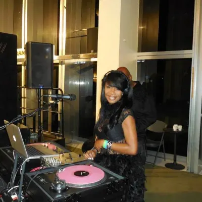 Lady DJ Jamar