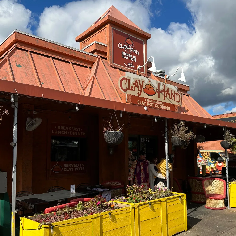 Clayhandi Restaurant