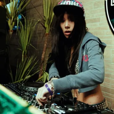 TEKTROIDgrl