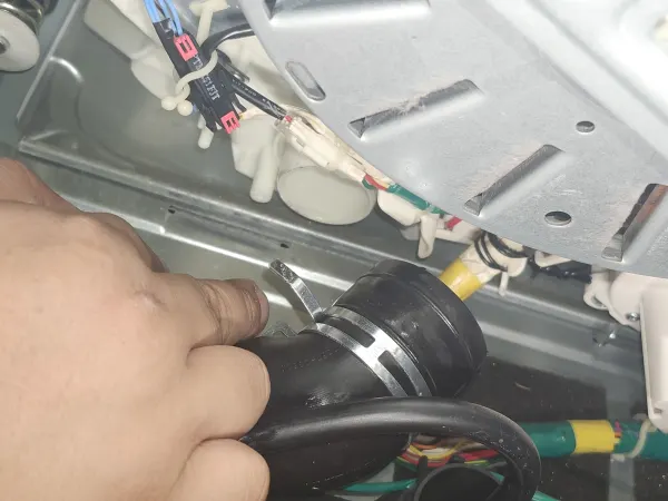 Leaking washer hose