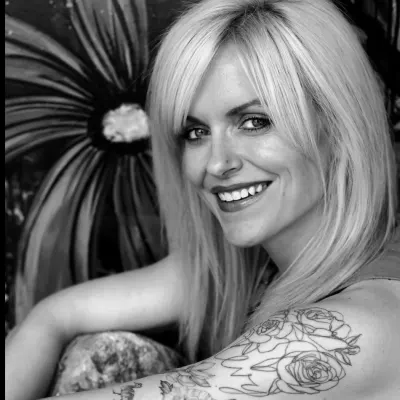 Jenny  Hiser