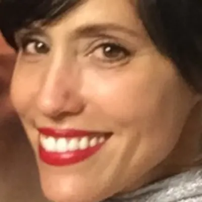 Laura Urgelles, Yoga Teacher E-RYT200, Ballet Teacher