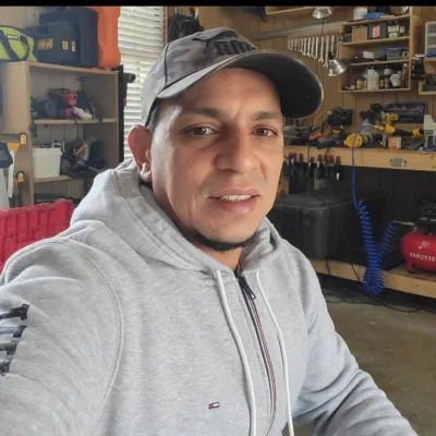  Cesar Alvarenga
