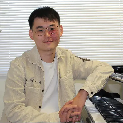 Yitong Ding Piano