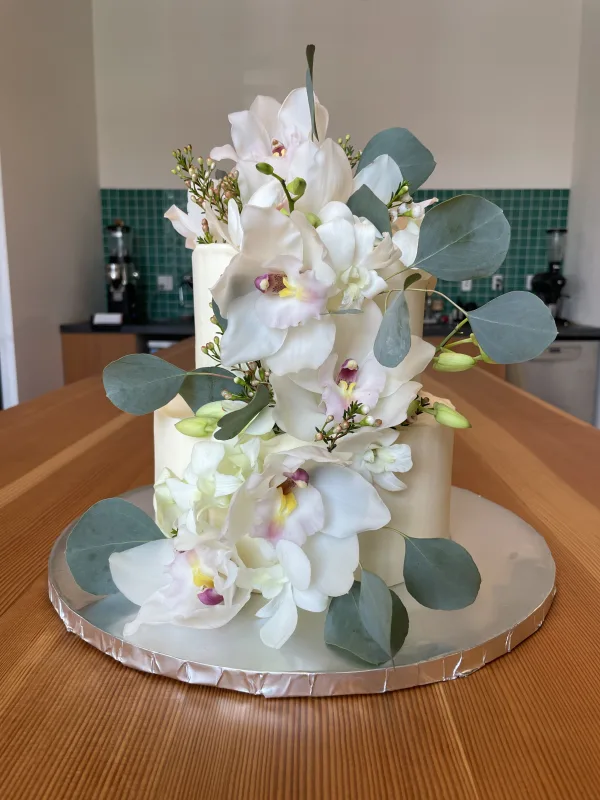 Wedding cake, 2 tier fresh orchids and eucalyptus 