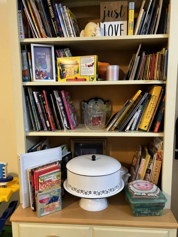 We have different books and coloring books.