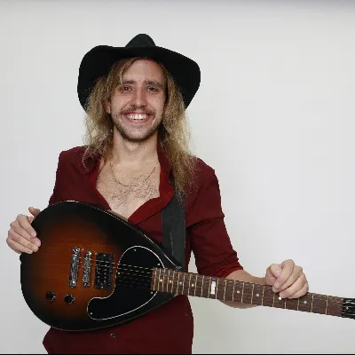 Guitar Lessons From A Berklee Alumni
