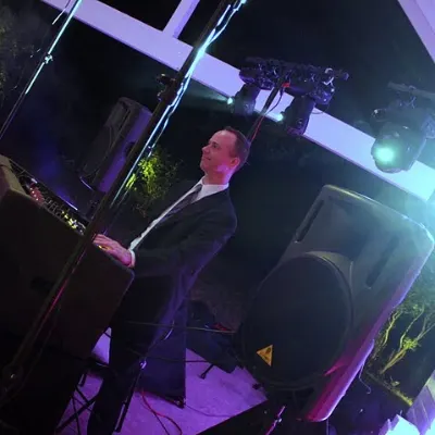 Lindsey Music DJ Service