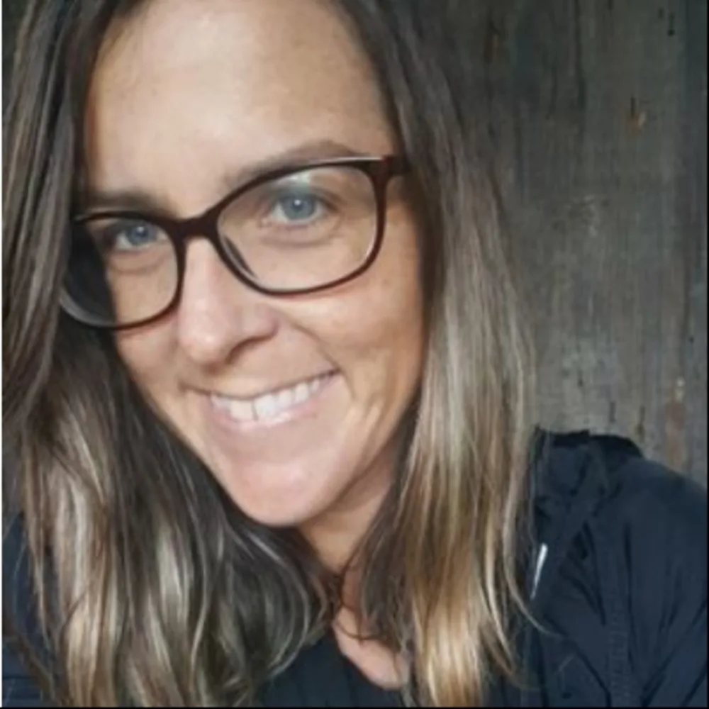 Ciera Thomas Massage Therapist PROFESSIONAL ONLY