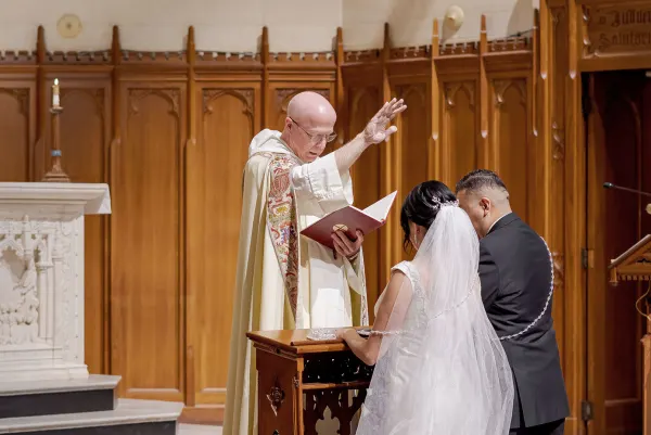 Elegant wedding portraits created to be cherished for generations.